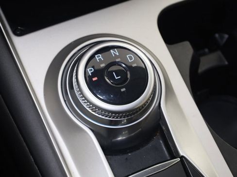 Used 2021 Ford Explorer XLT image 7