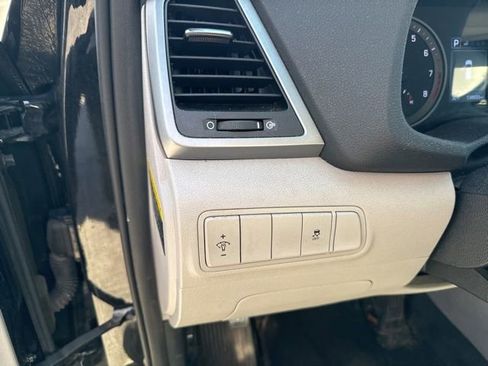 Used 2018 Hyundai Tucson SE image 18