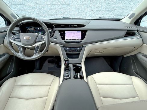 Certified 2022 Cadillac XT5 Premium Luxury image 30