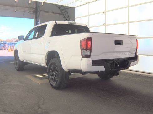 Used 2023 Toyota Tacoma SR5 w/ Technology Package image 9