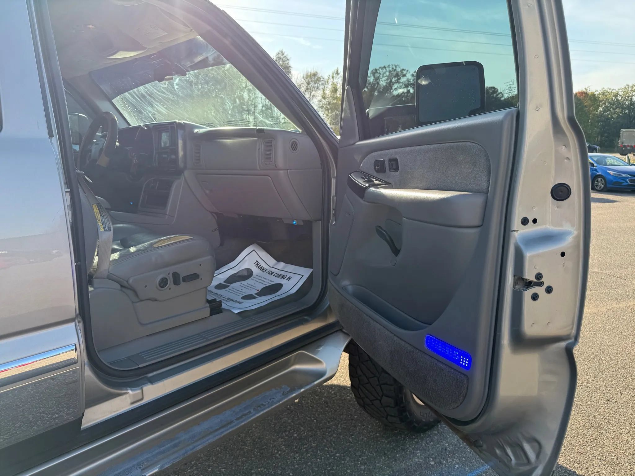Used 2003 GMC Sierra 2500 SLT w/ SLT Preferred Equipment Group AWD/4WD image 41