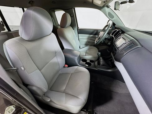 Used 2015 Toyota Tacoma 2WD Access Cab w/ Convenience Package image 23