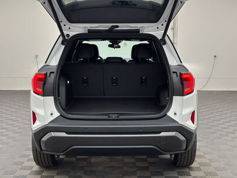 New 2027 GMC Terrain Elevation w/ Elevation Premium Package FWD image 9