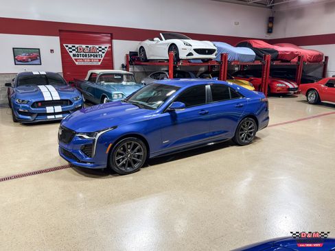 Used 2023 Cadillac CT4 V w/ Navigation Package image 40