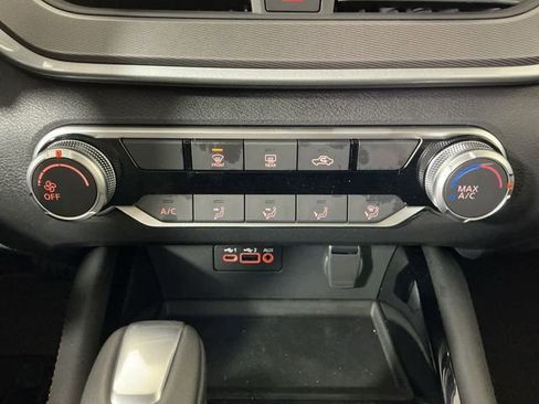 New 2025 Nissan Altima 2.5 SR image 13