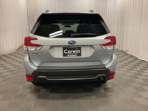 Used 2022 Subaru Forester Premium image 5