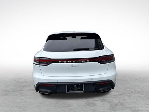 Used 2023 Porsche Macan AWD/4WD image 12
