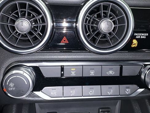 Used 2024 Nissan Sentra SV image 8