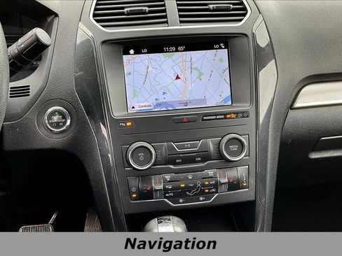 Used 2019 Ford Explorer XLT w/ Equipment Group 202A FWD image 9