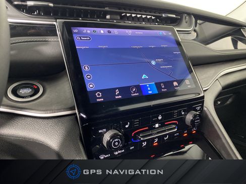 Used 2023 Jeep Grand Cherokee 4WD 4xe image 4