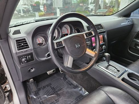 Used 2009 Dodge Challenger R/T image 14