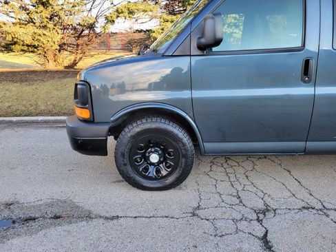 Used 2014 Chevrolet Express 1500 LS image 13