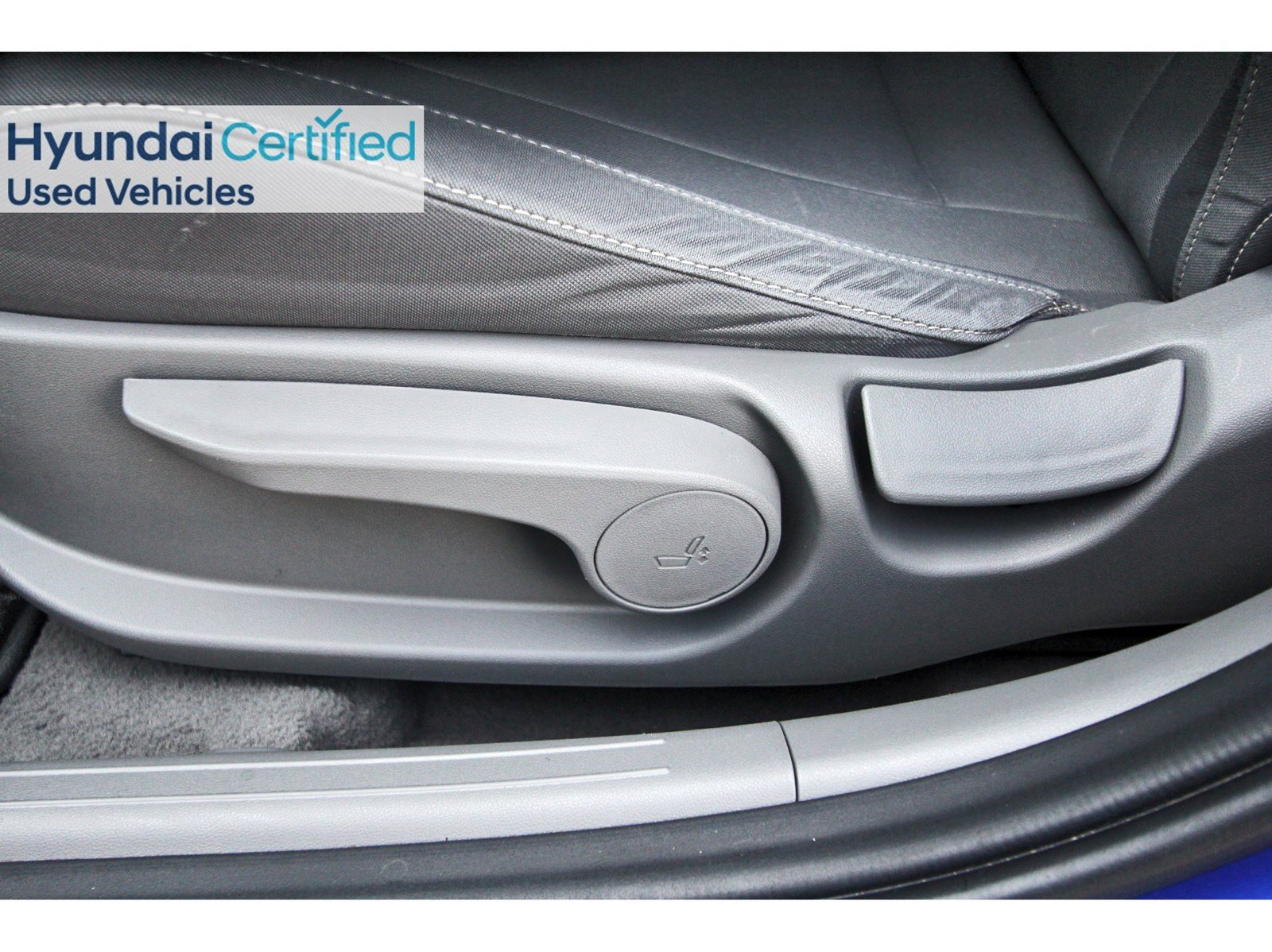 Certified 2025 Hyundai Elantra SEL FWD image 30