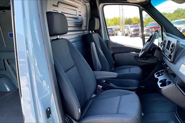Used 2024 Mercedes-Benz Sprinter 2500 w/ Acoustic Package image 27