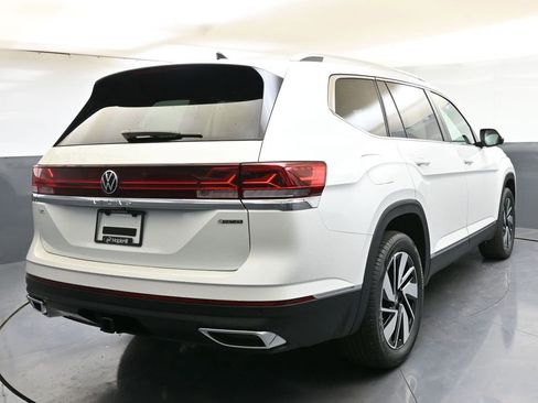 Certified 2025 Volkswagen Atlas SEL image 5