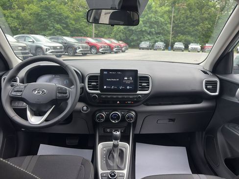 New 2026 Hyundai Venue SEL FWD image 24