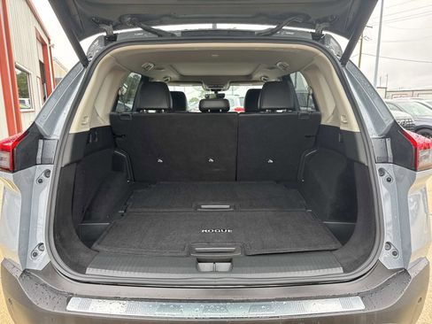 Used 2023 Nissan Rogue Platinum w/ Platinum Premium Package image 8