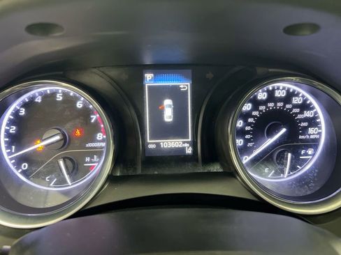 Used 2020 Toyota Camry LE image 12