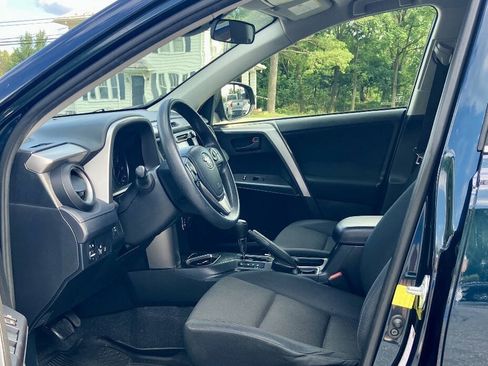 Used 2017 Toyota RAV4 LE w/ Carpet Mat Package AWD/4WD image 8