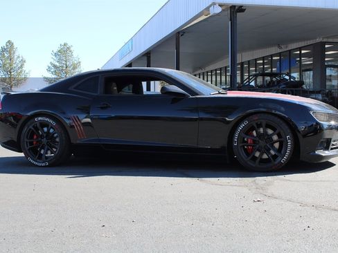 Used 2014 Chevrolet Camaro SS w/ SS Performance Package RWD image 5