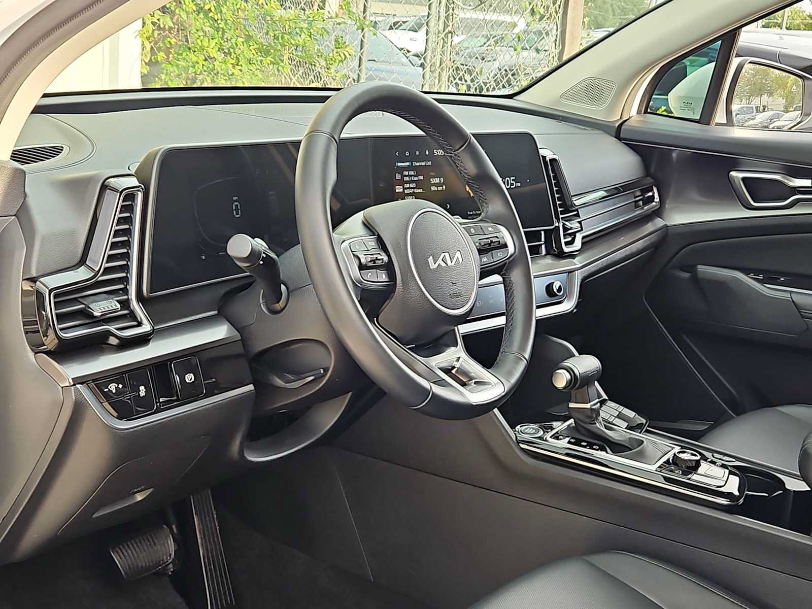 Certified 2025 Kia Sportage EX FWD image 2