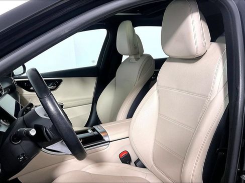 Used 2025 Mercedes-Benz C 300 Sedan image 25