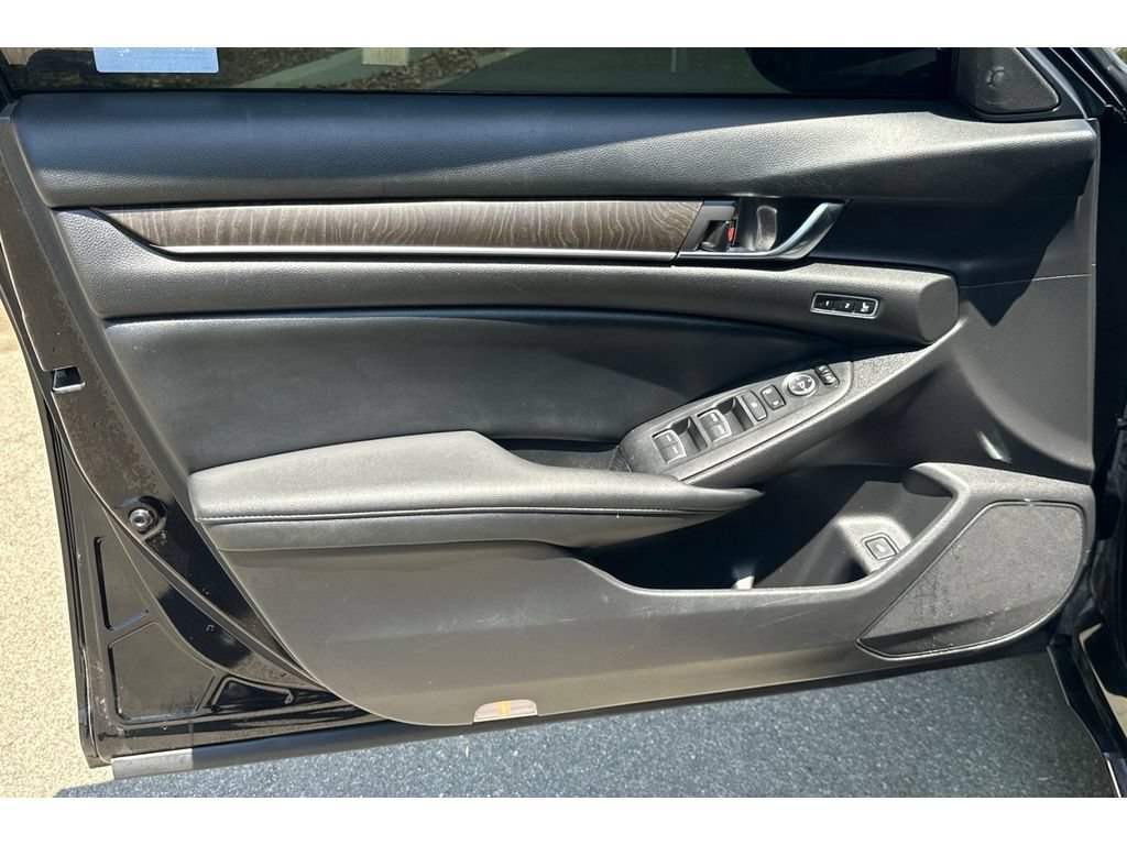 Used 2022 Honda Accord EX-L image 11