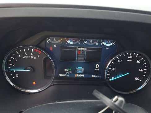 Used 2024 Ford Expedition XLT RWD image 11
