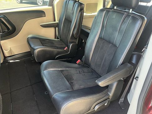 Used 2017 Dodge Grand Caravan SXT FWD image 20