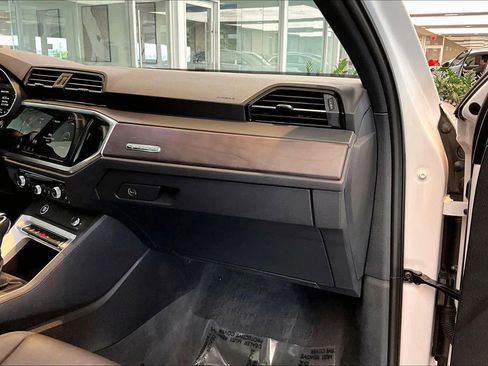 Certified 2023 Audi Q3 2.0T Premium w/ Convenience Package image 19