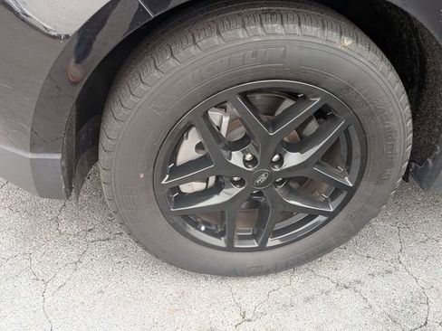 Used 2024 Ford Edge SEL image 10