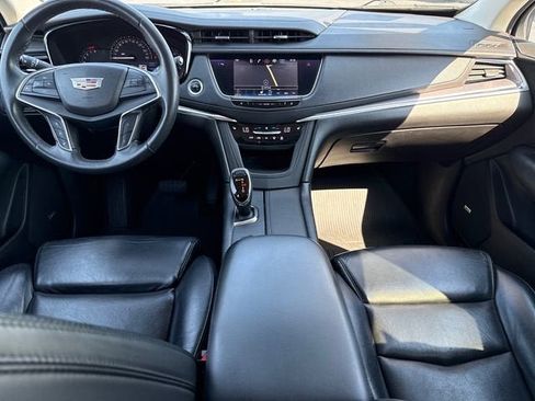 Used 2017 Cadillac XT5 Luxury w/ Driver Awareness Package AWD/4WD image 13