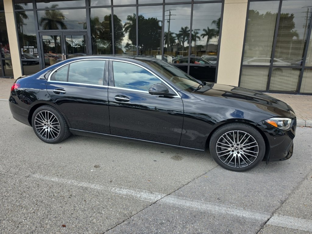 Used 2025 Mercedes-Benz C 300 Sedan image 12