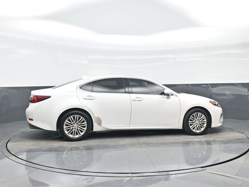 Used 2016 Lexus ES 350 w/ Premium Package w/Wood Trim image 7