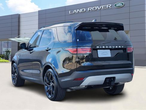 New 2025 Land Rover Discovery S image 4