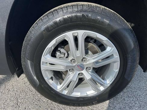 Used 2024 GMC Terrain SLE AWD/4WD image 10