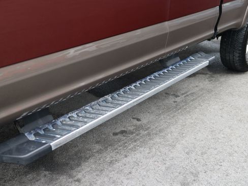 Used 2017 Ford F250 Lariat w/ Chrome Package image 34