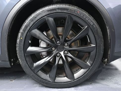 Used 2020 Tesla Model X Long Range image 13