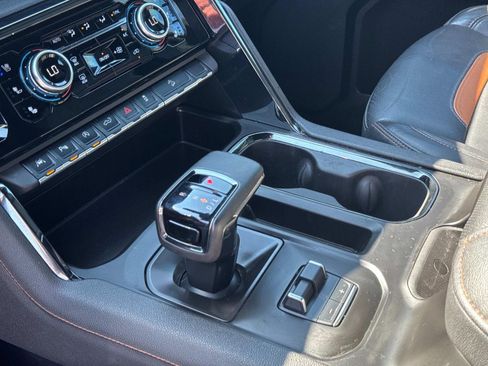 Used 2024 GMC Sierra 1500 AT4 w/ Technology Package AWD/4WD image 32