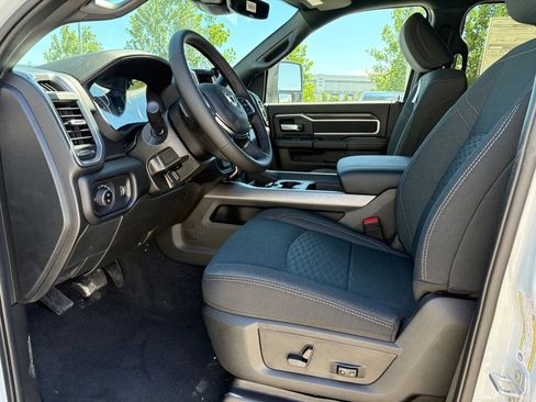 New 2026 RAM 3500 Big Horn AWD/4WD image 7