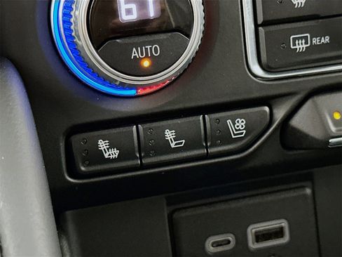 Used 2023 GMC Yukon XL SLT w/ LPO, Floor Liner Package image 22