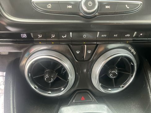 Used 2020 Chevrolet Camaro LT image 12