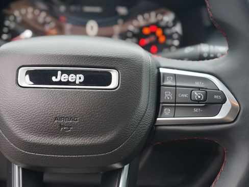 Used 2023 Jeep Compass Trailhawk AWD/4WD image 14