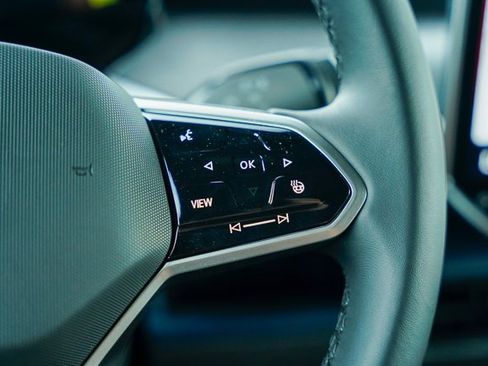 New 2025 Volkswagen ID. Buzz Pro S image 12