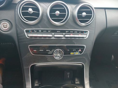 Used 2019 Mercedes-Benz C 300 4MATIC Sedan image 22
