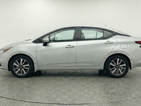 Used 2025 Nissan Versa SV FWD image 5