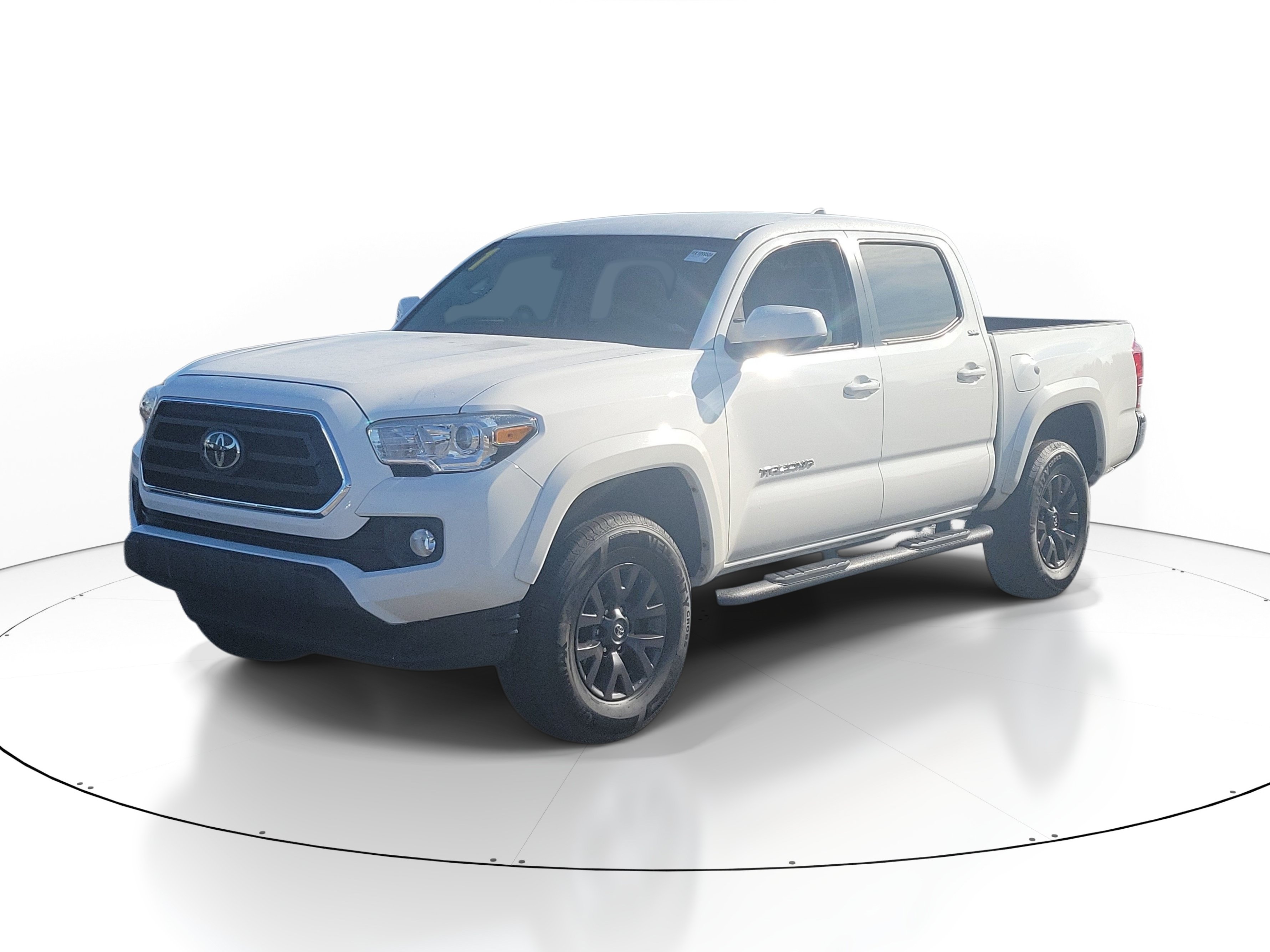 Used 2021 Toyota Tacoma SR5 RWD image 3