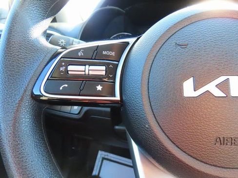 Used 2024 Kia Forte LXS w/ LXS Technology Package image 27