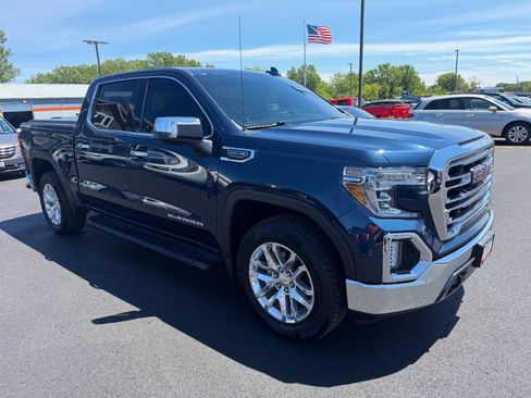 Used 2021 GMC Sierra 1500 SLT w/ X31 Off-Road Package AWD/4WD image 7