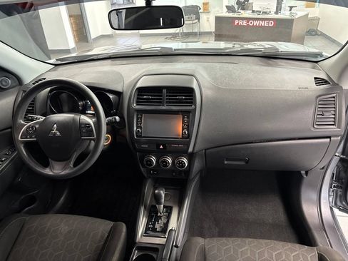 Used 2020 Mitsubishi Outlander Sport ES FWD image 13